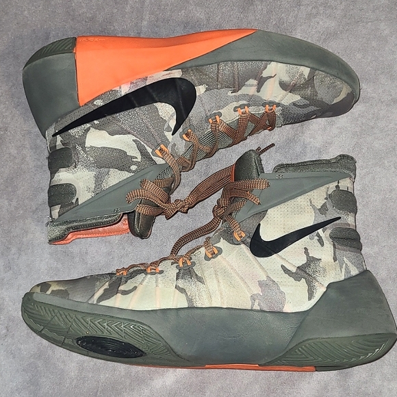 NIKE Hyperdunk 'Camo' - Picture 5 of 11
